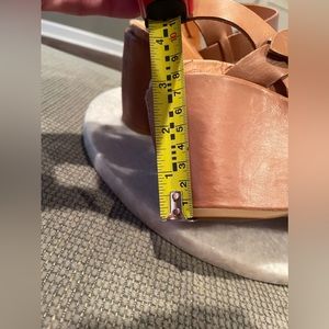 Kork-Ease tan Wedges